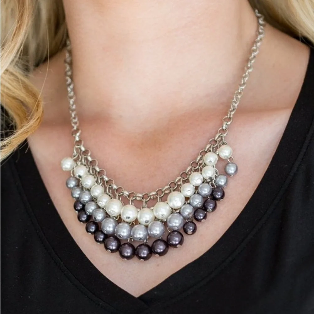 Run for the HEELS multi necklace and earrings -paparazzi - Picture 1 of 3